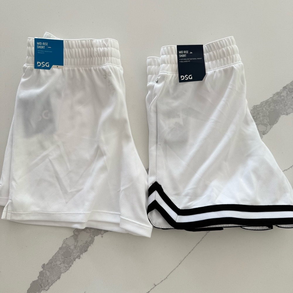 2 DSG Mid-Rise Relaxed Fit White Black‎ Athletic Sporty Shorts Girls Medium NWT